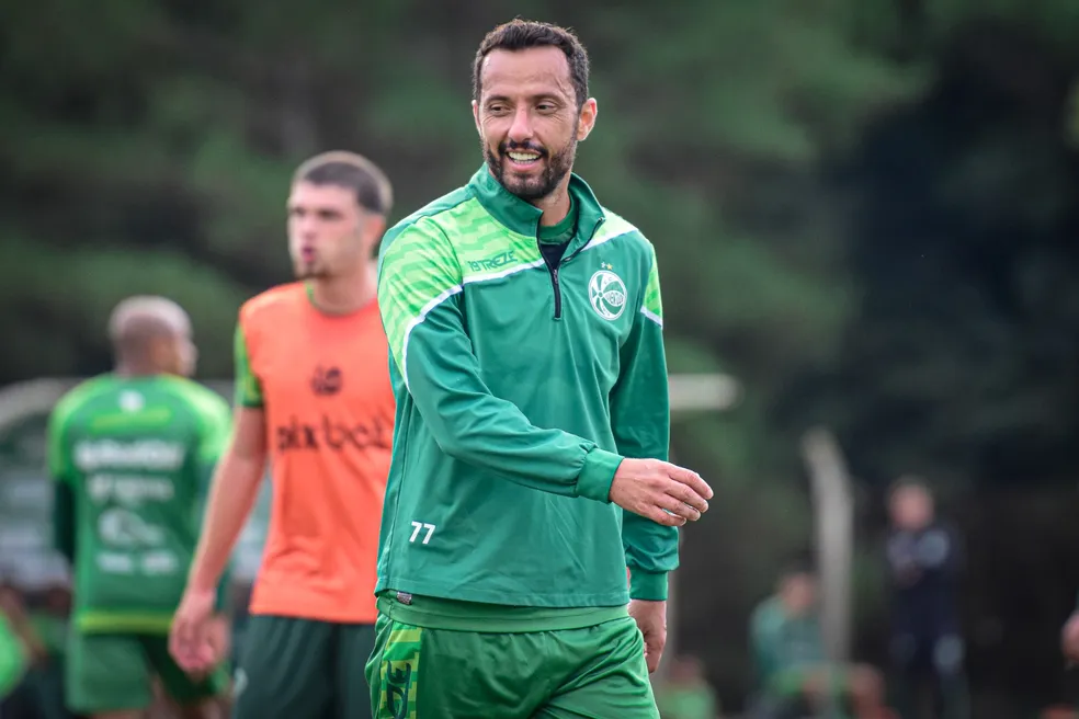 Nenê não quis saber e se manifestou sobre jogar no Flamengo 1 Nene Juventude