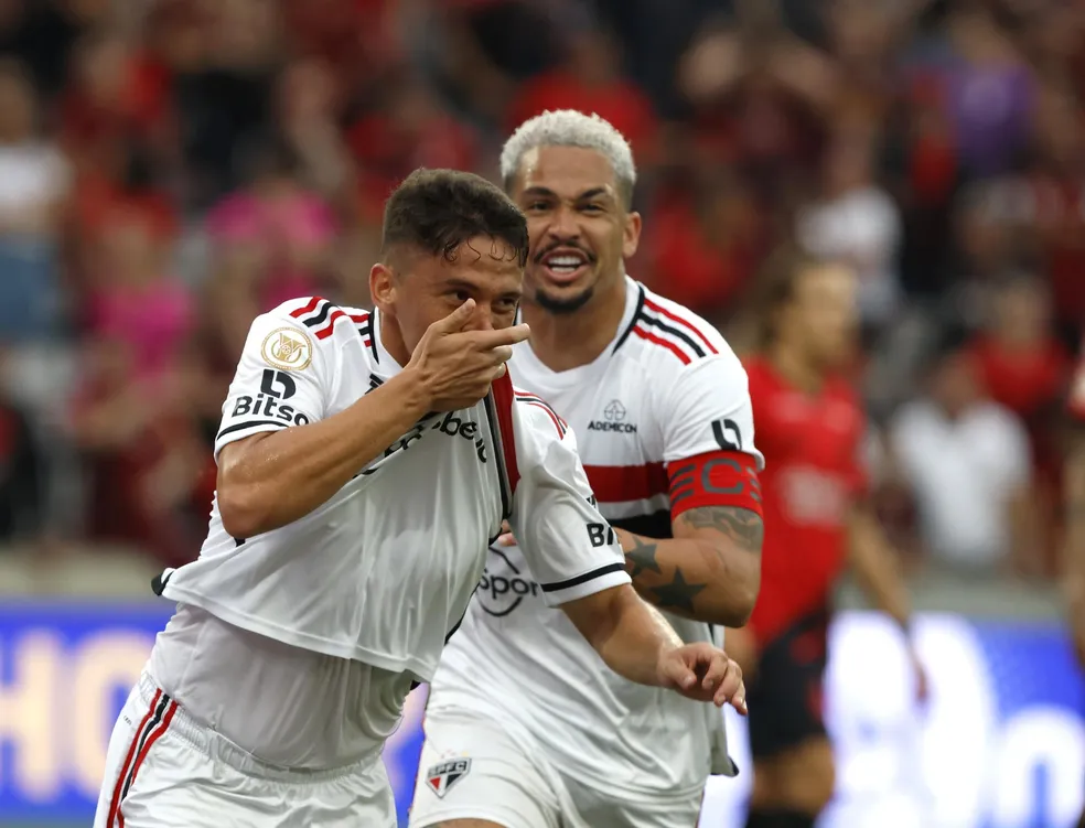 Deu na Globo: cria do São Paulo entra na mira de times da Europa 1 Pablo Maia Athletico x Sao Paulo