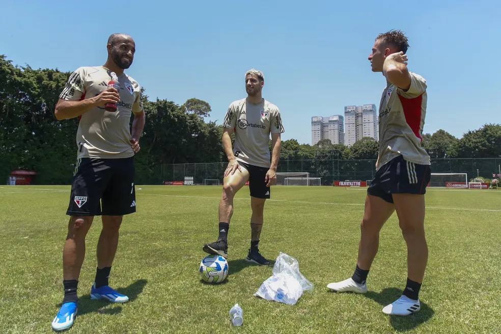 São Paulo ganha reforço GIGANTESCO para bater o Fluminense 1 Lucas Calleri Galoppo treino