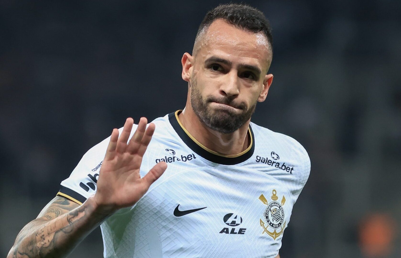 VAI JOGAR? Renato Augusto pode jogar contra o São Paulo