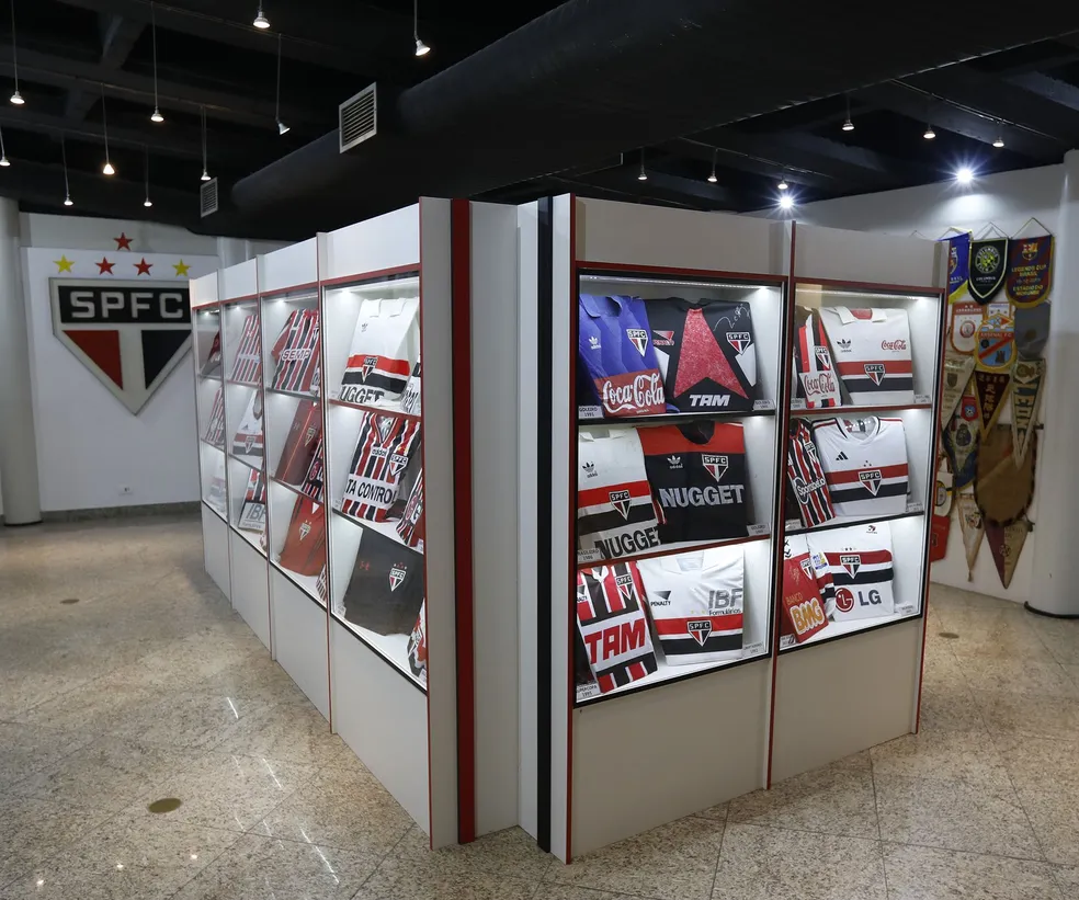 Veja como ficou a sala de troféus do São Paulo reinaugurada 2 memorial novo spfc