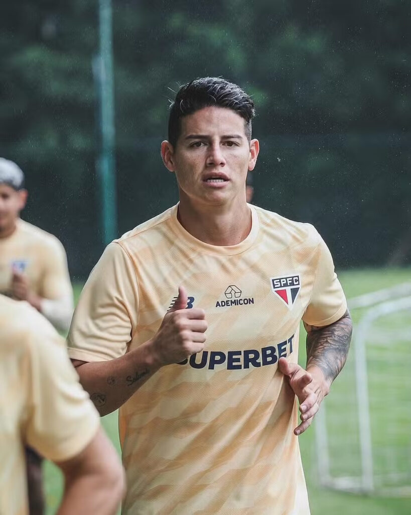 James Rodr Guez Escolhe Onde Quer Jogar Em 2024 Portal Do S O Paulino   James Rodriguez 819x1024 